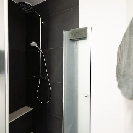 Serenity Apartment *